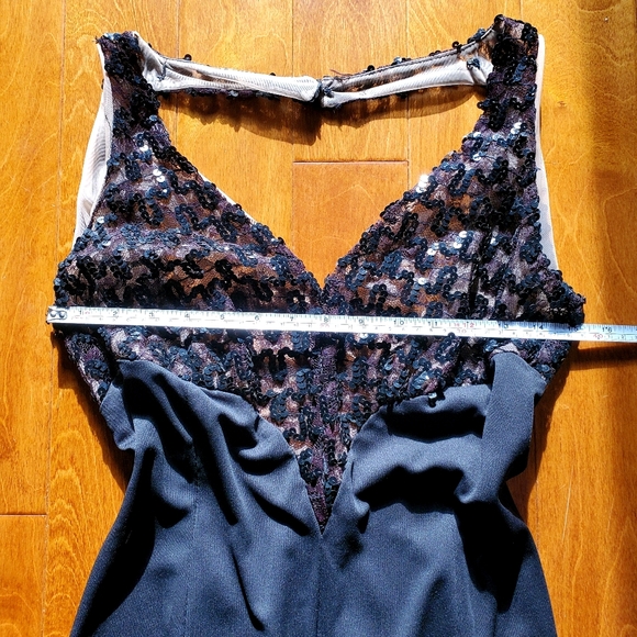 Stunning Sequin Backless Trumpet Dress 🖤 - Picture 12 of 16